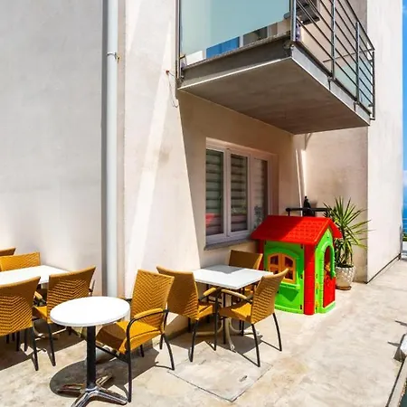 Apartament Zora 3 By Guide