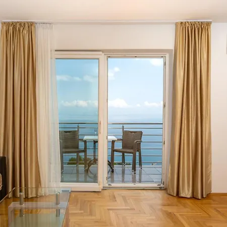 Zora 3 By Guide Apartment Moscenice